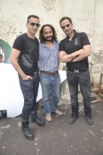 Gurmmeet Singh, manmeet Gulzar, Harmeet Singh on location of film Sharafat Gayi Tel Lene in Andheri, Mumbai on 8th July 2014